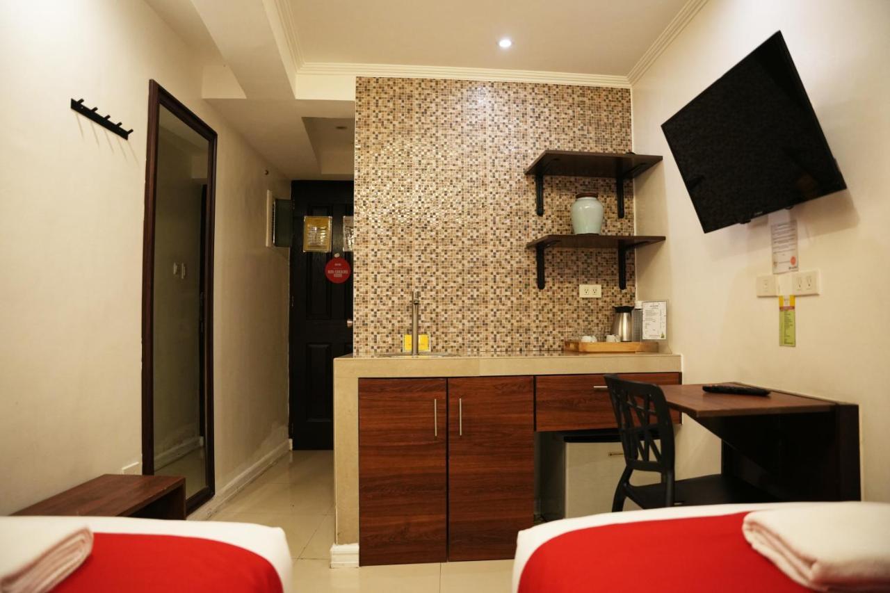 Nest Fort Bgc Makati City Buitenkant foto