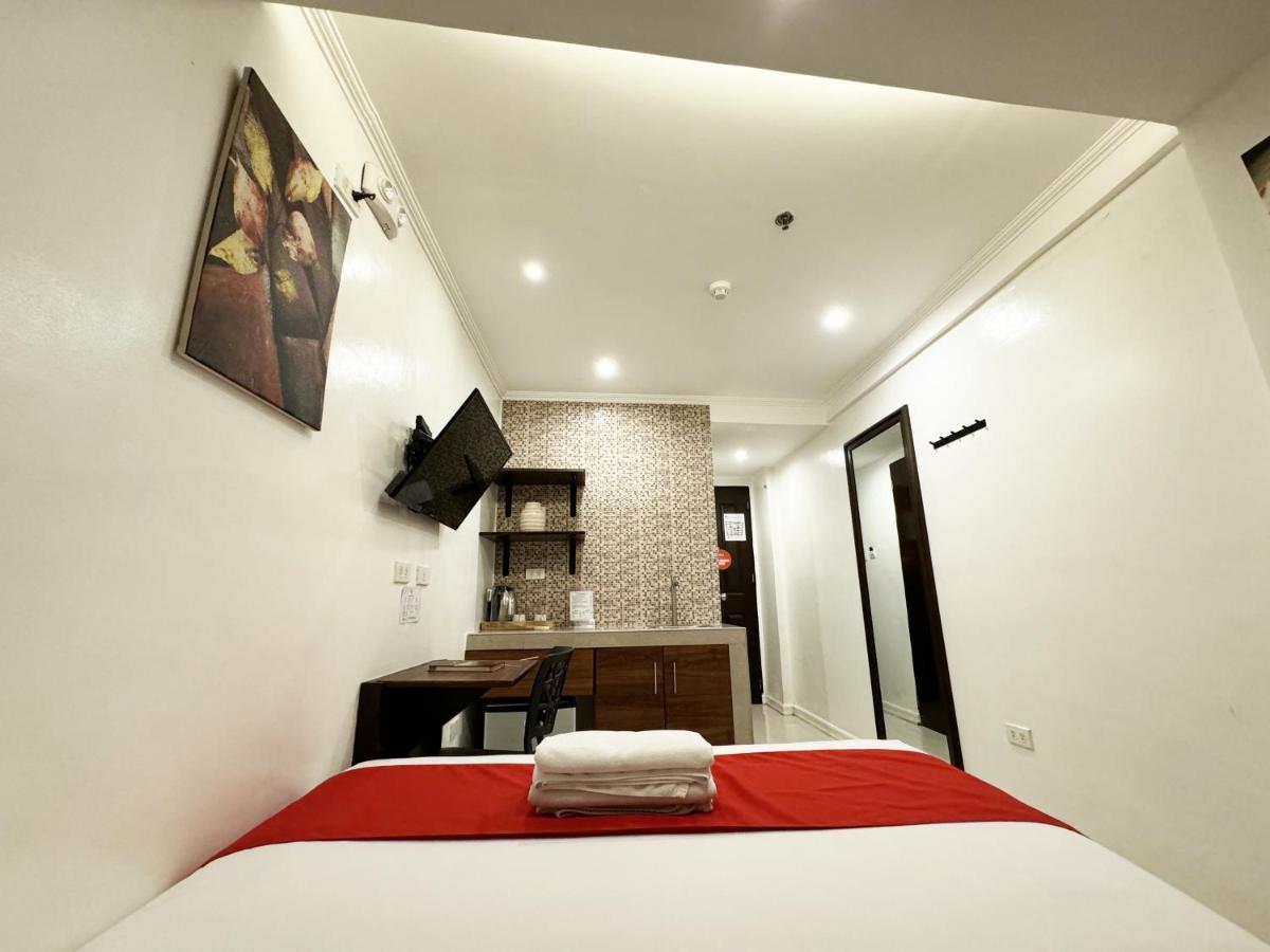 Nest Fort Bgc Makati City Buitenkant foto